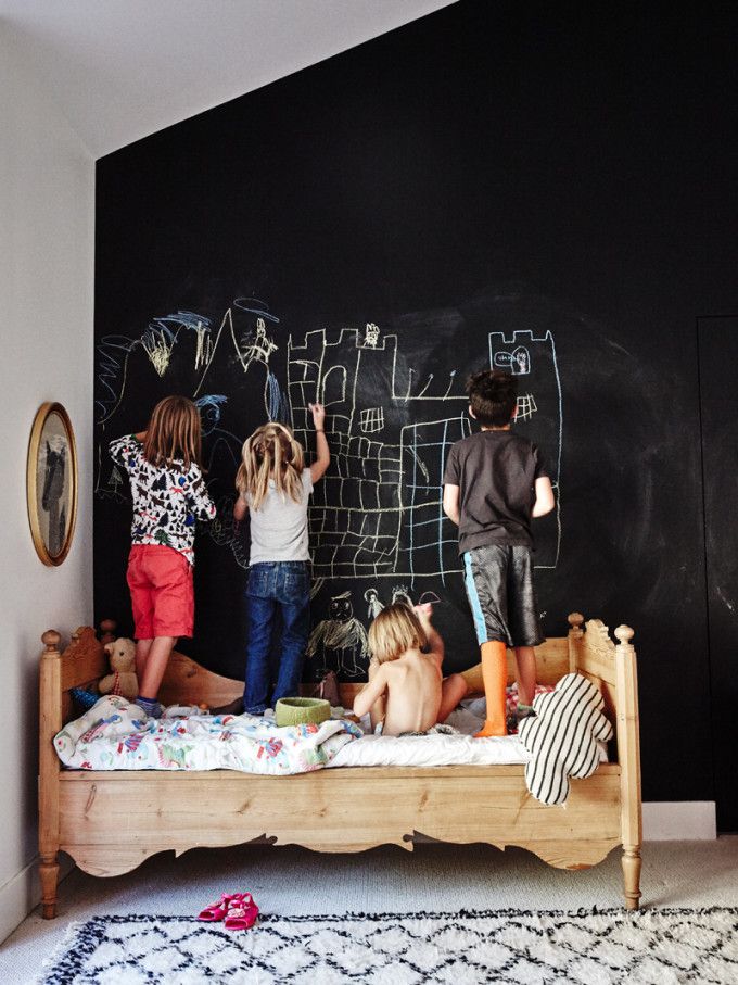 4 tips to create a playful and educational kids room